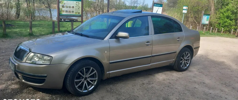 mazowieckie Skoda Superb cena 7700 przebieg: 285000, rok produkcji 2004 z Hajnówka